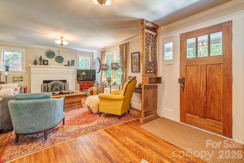 83 Tacoma Circle Property Photo 6