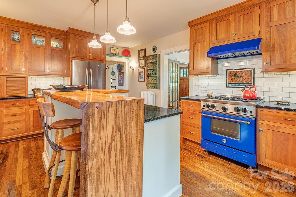 83 Tacoma Circle Property Photo 12
