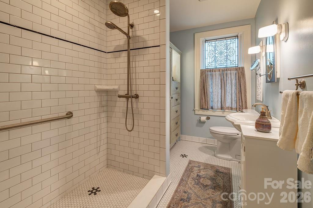 83 Tacoma Circle Property Photo 20