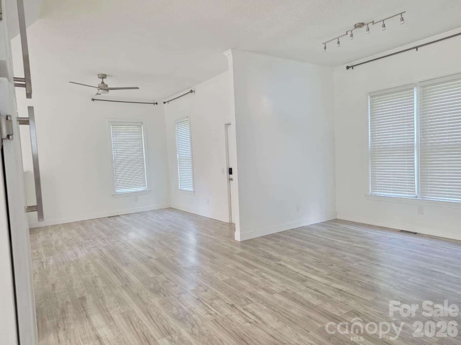 919 Danbrook Circle Property Photo 12