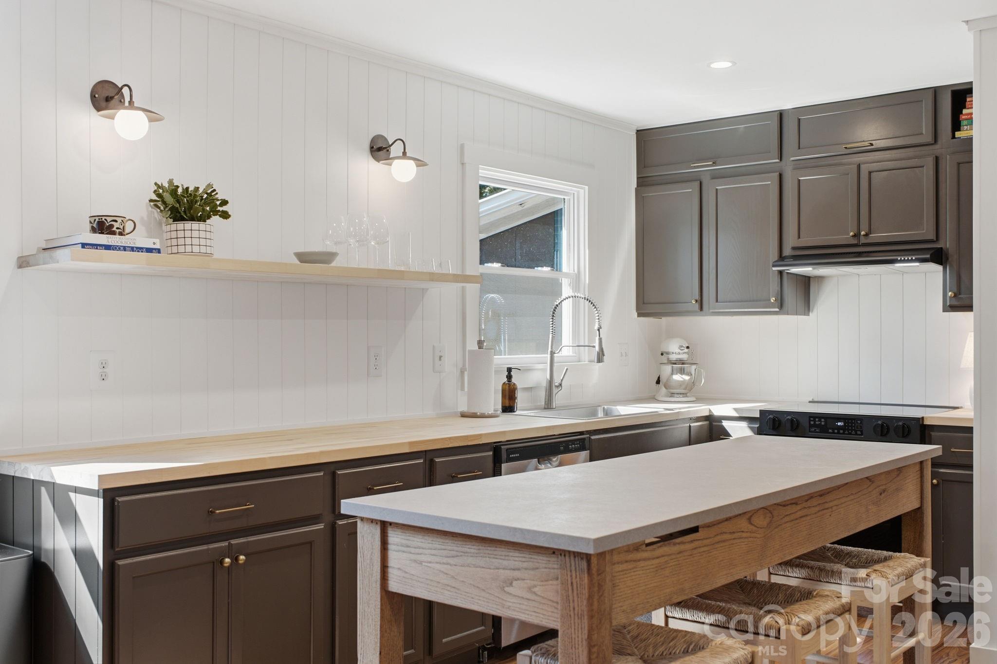 5407 Autumn End Circle Property Photo 7