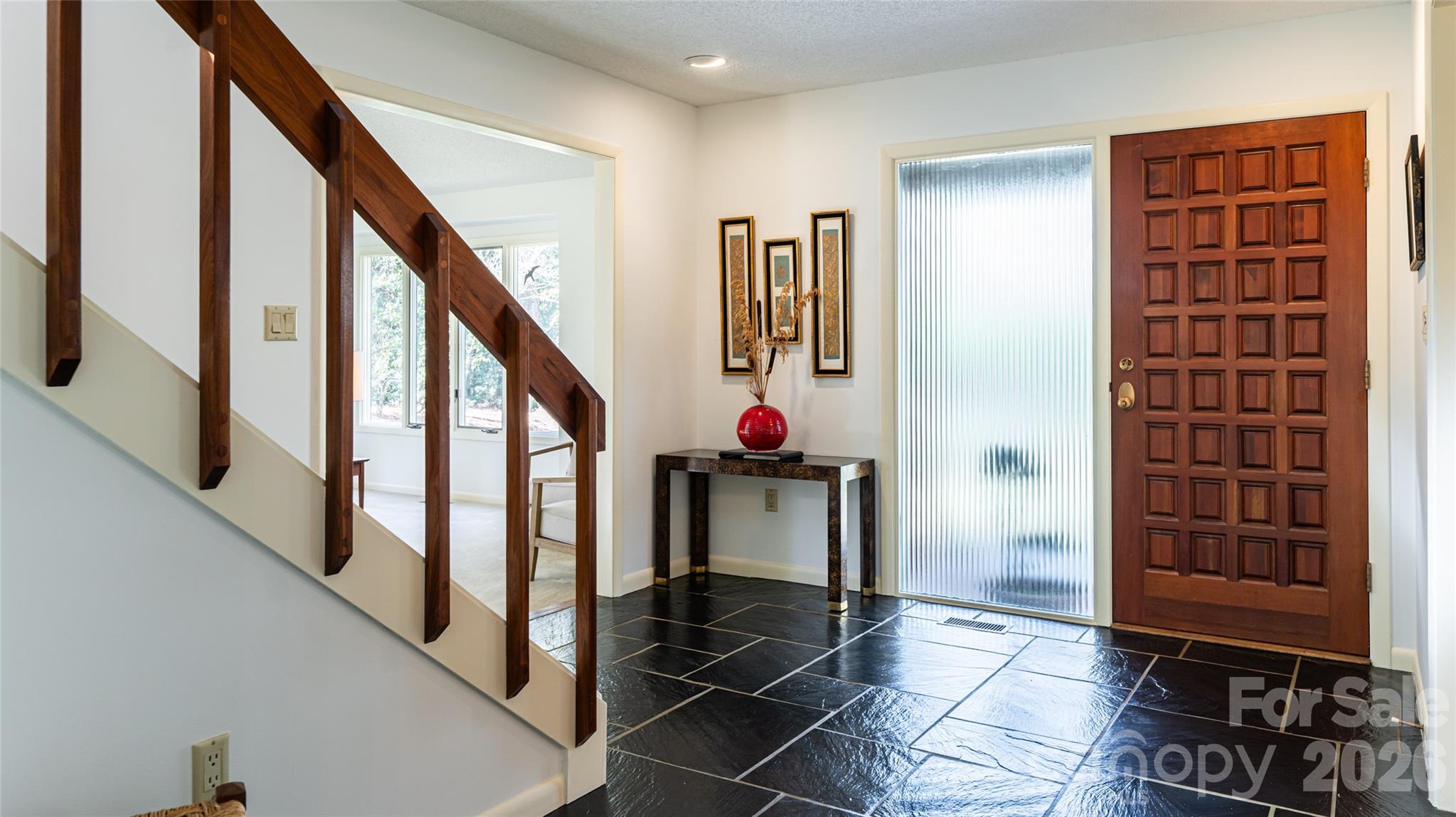 12 Stuyvesant Crescent Property Photo 6