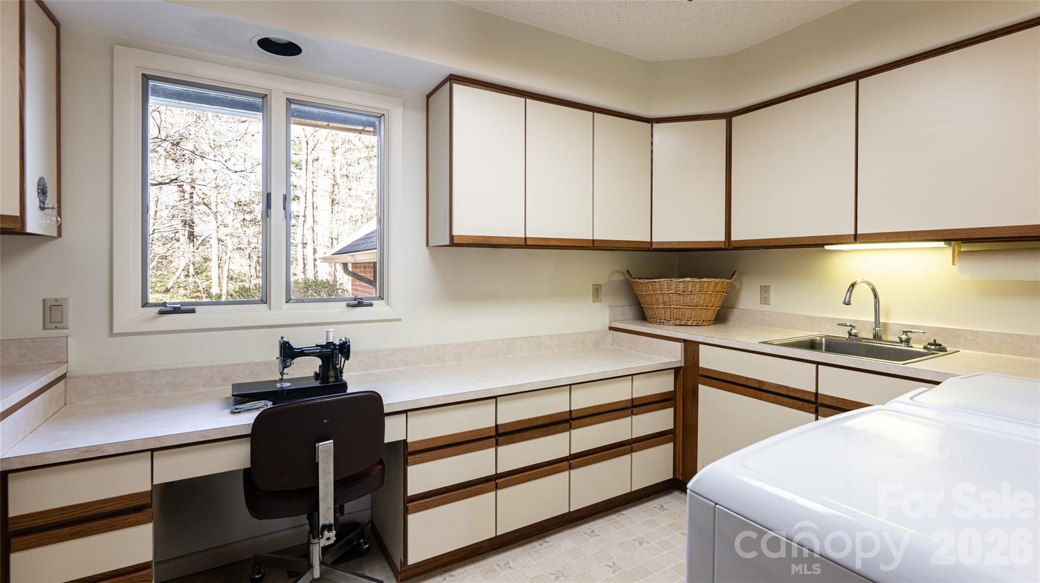 12 Stuyvesant Crescent Property Photo 23