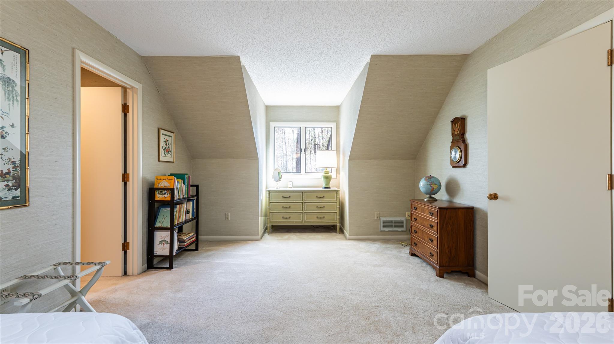 12 Stuyvesant Crescent Property Photo 34