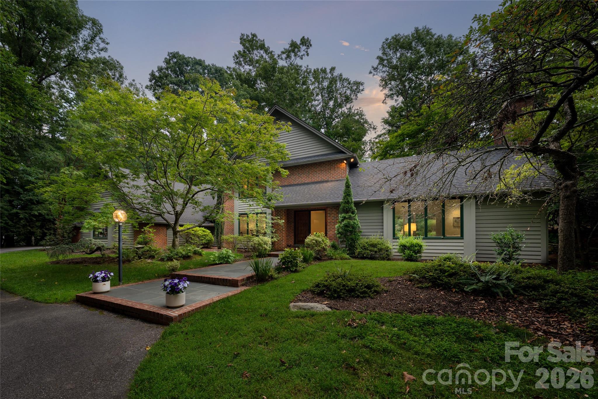 12 Stuyvesant Crescent Property Photo 36