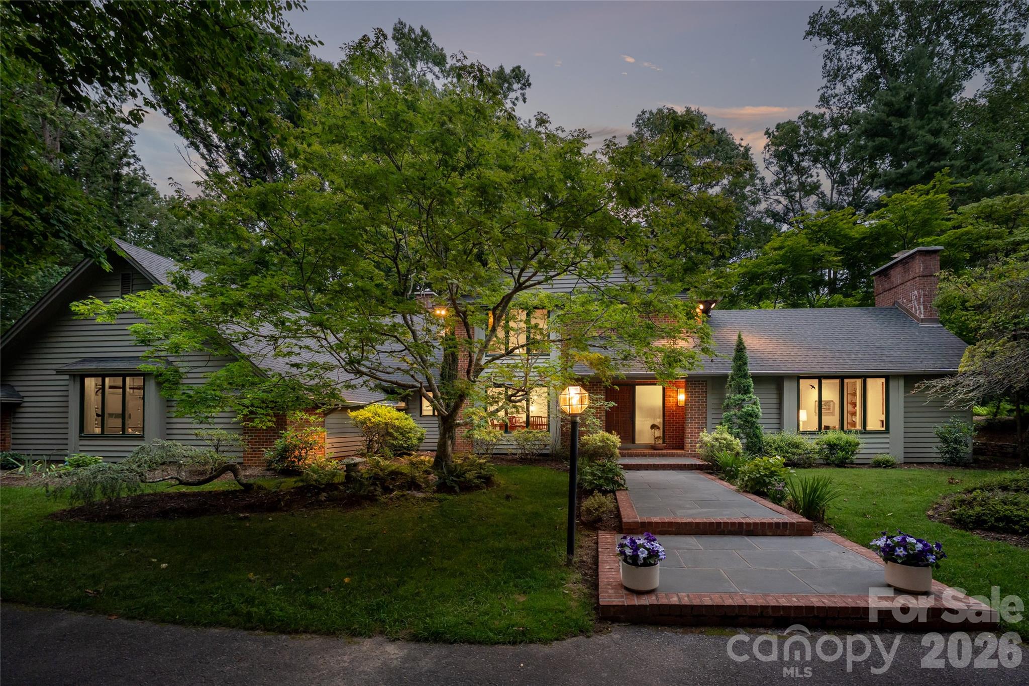 12 Stuyvesant Crescent Property Photo 37
