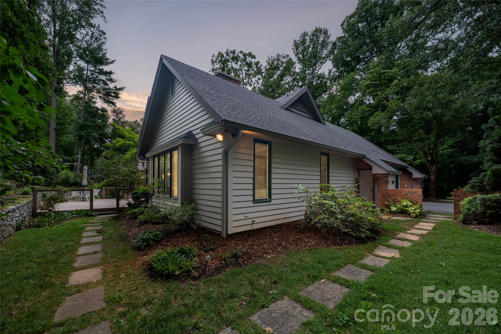 12 Stuyvesant Crescent Property Photo 39