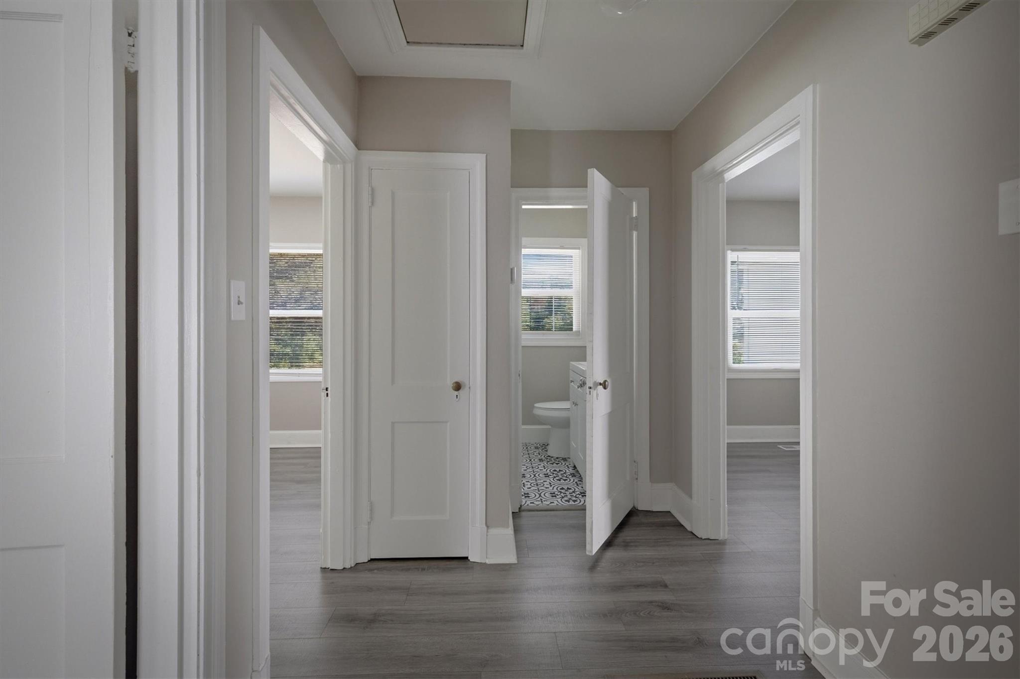 1060 14th Avenue Property Photo 8