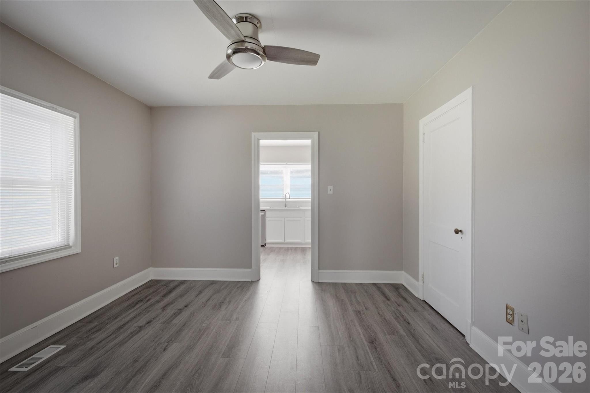 1060 14th Avenue Property Photo 15