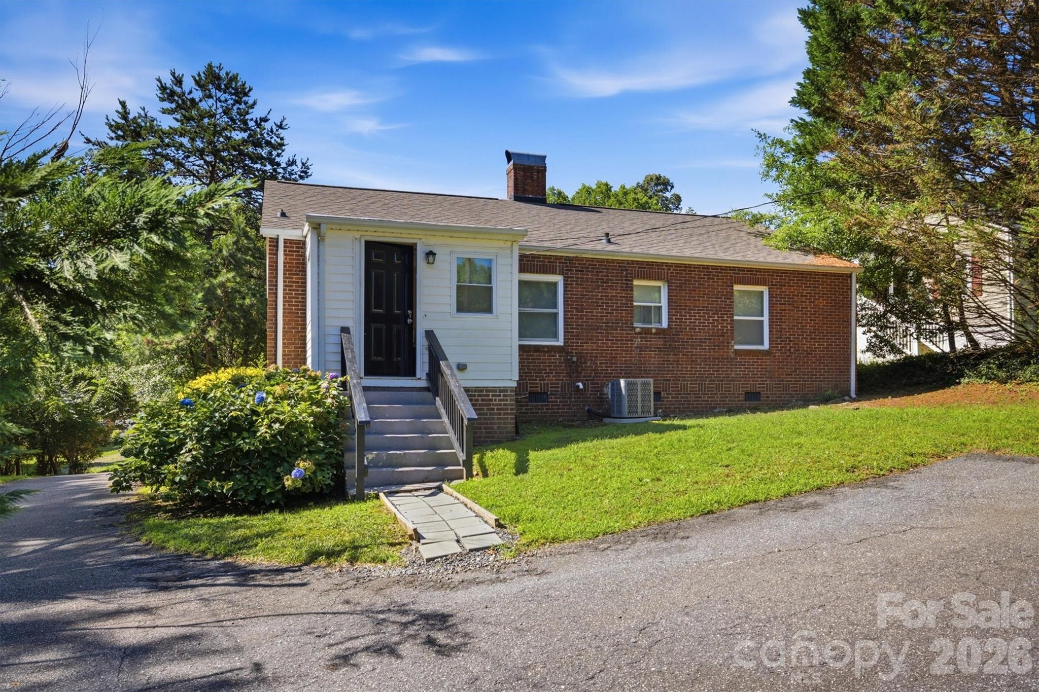1060 14th Avenue Property Photo 18