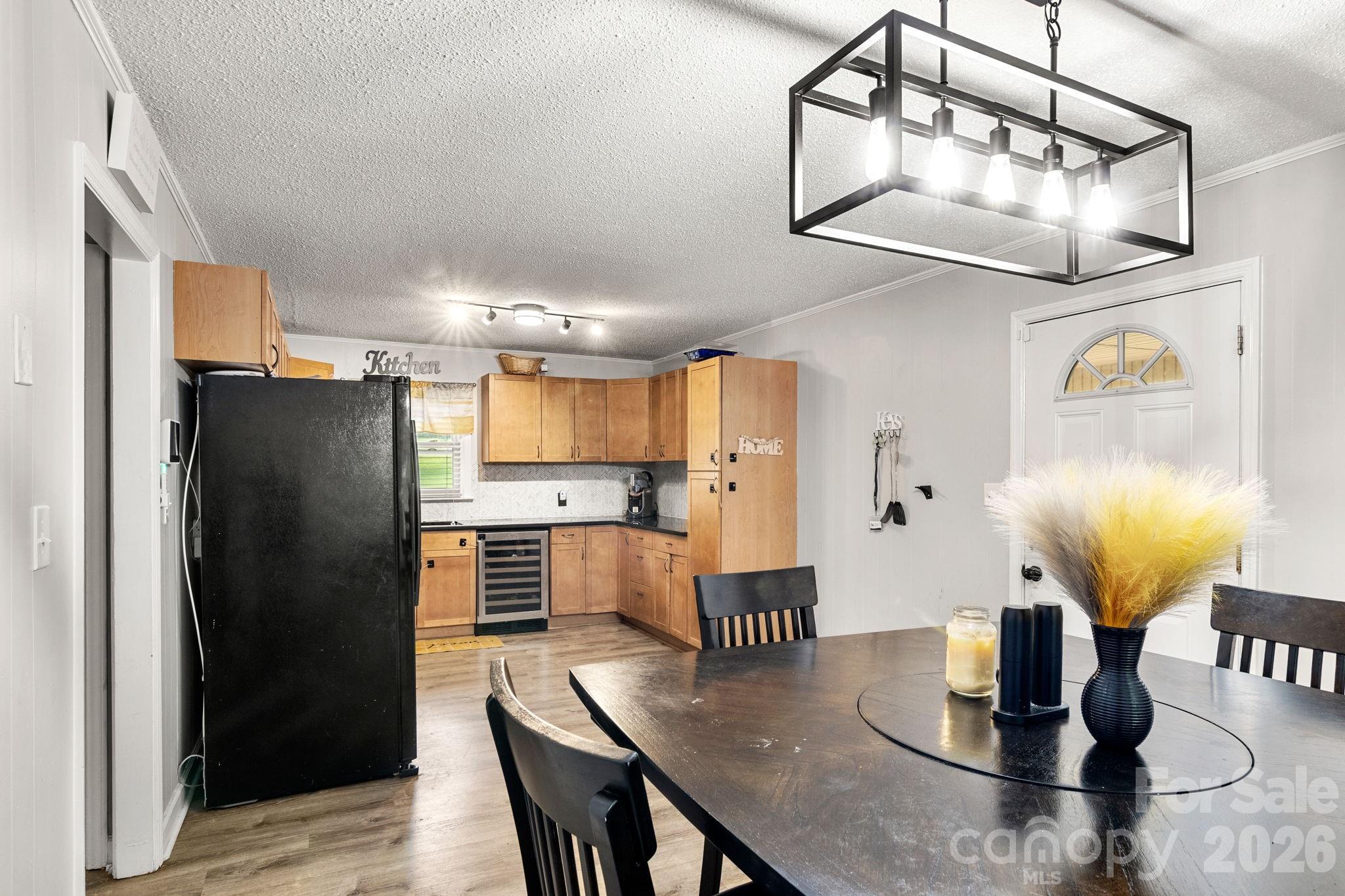 3104 University Drive Property Photo 14