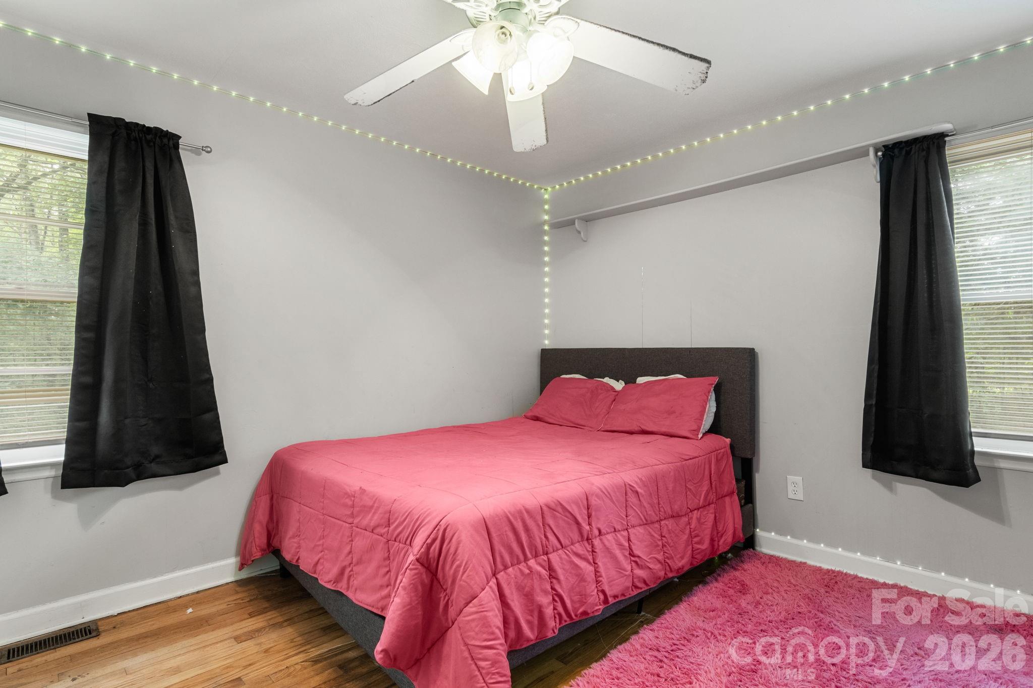 3104 University Drive Property Photo 20