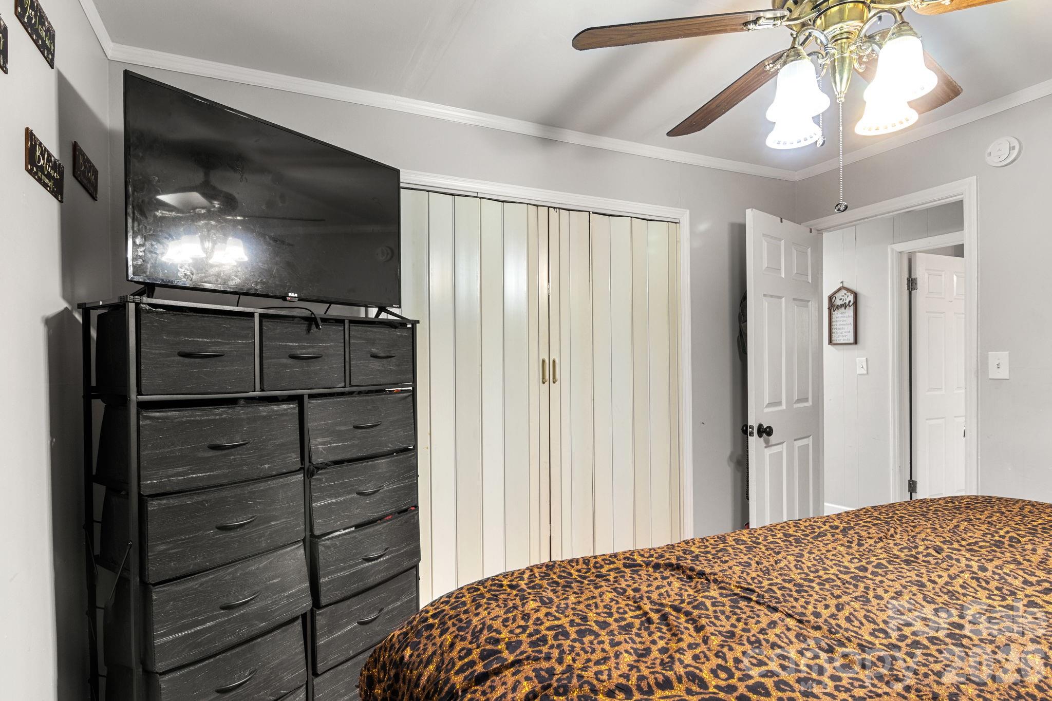 3104 University Drive Property Photo 24