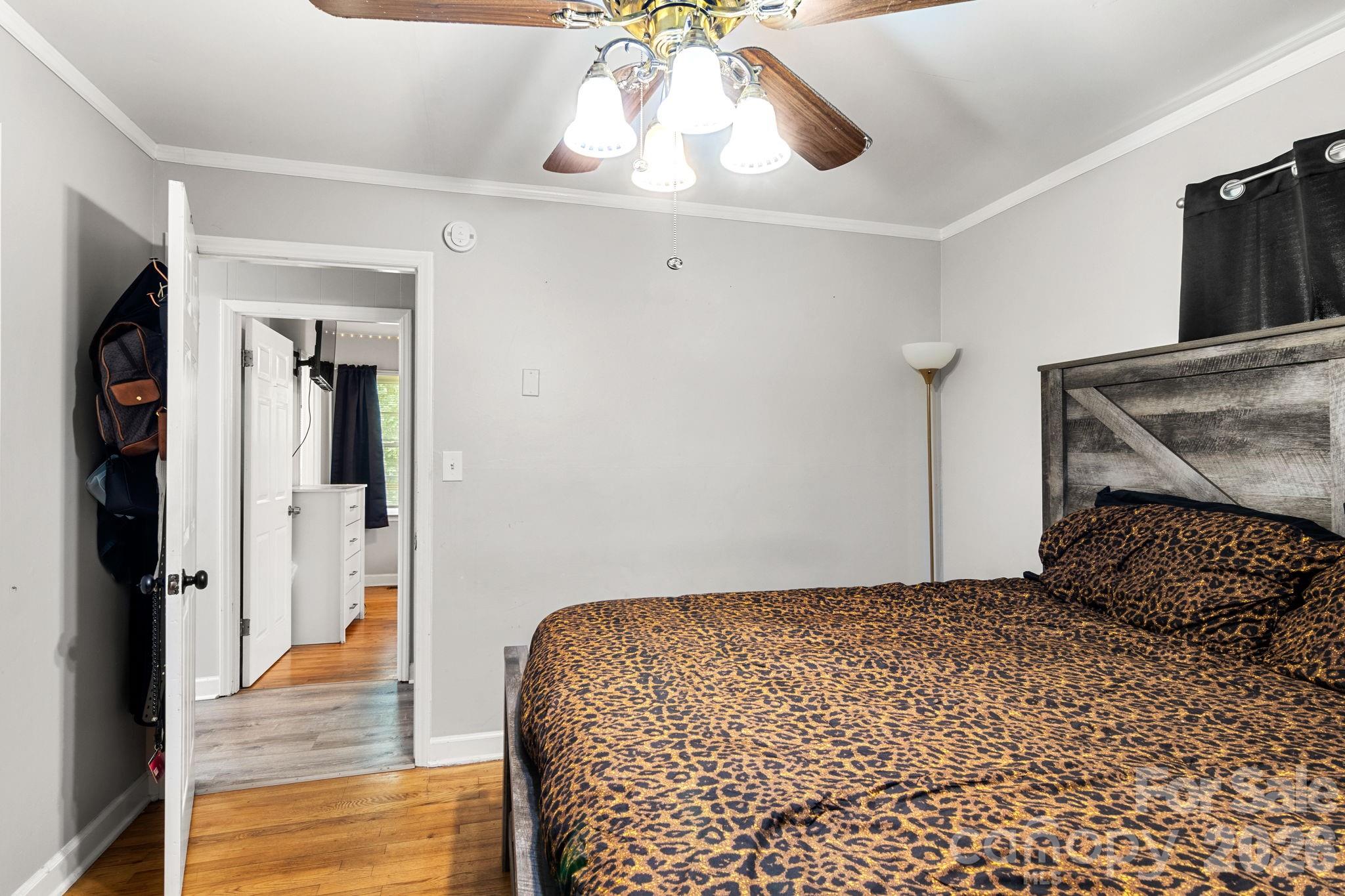 3104 University Drive Property Photo 25