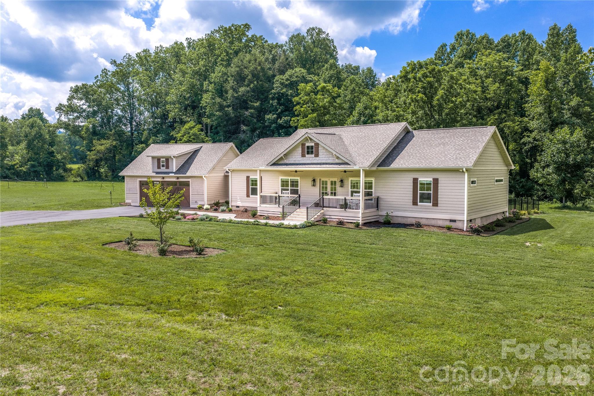 90 Saddle Club Lane Property Photo 1