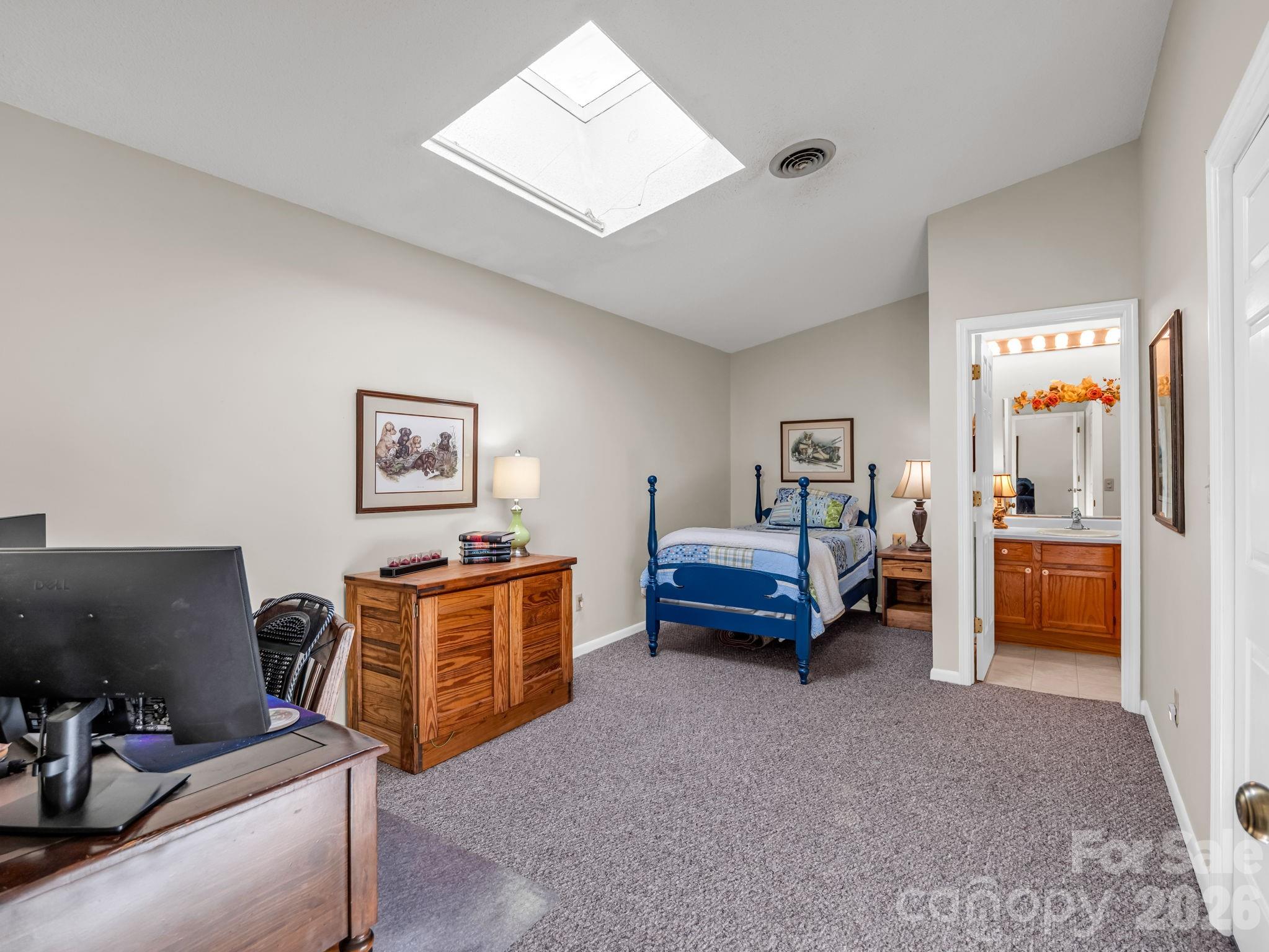 251 Carolina Drive 10a Property Photo 23