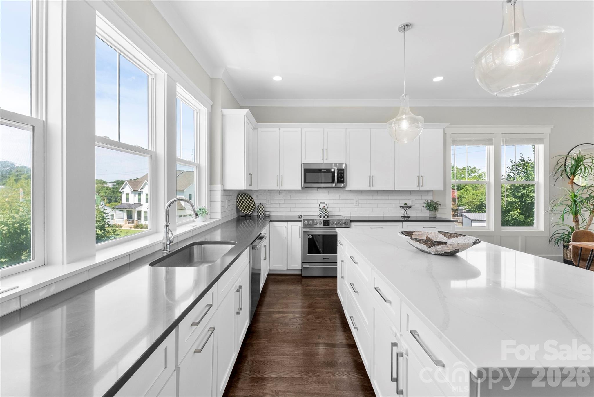 543 Greystone Road Property Photo 8
