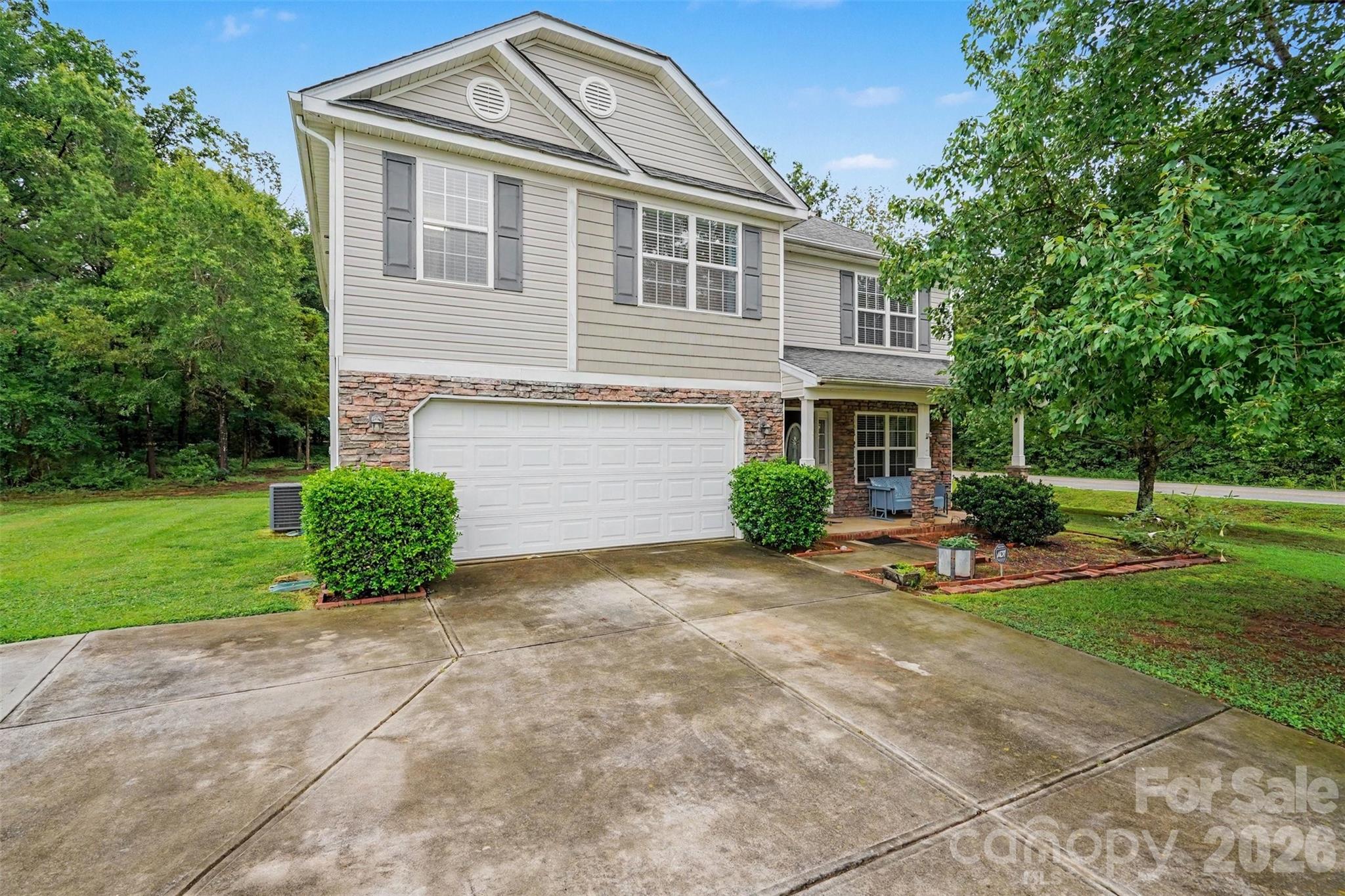 2700 Loxdale Farms Drive Property Photo 1