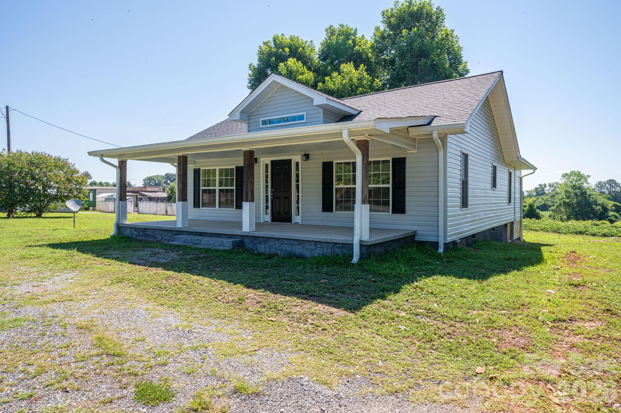 1719 S Lafayette Street Property Photo 2