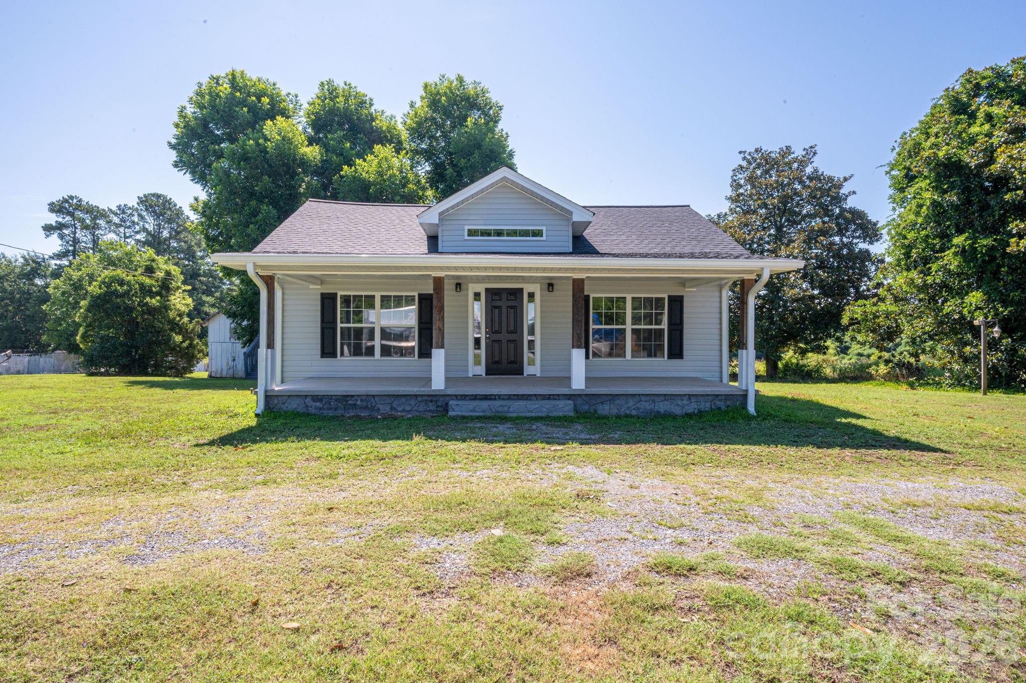 1719 S Lafayette Street Property Photo 3