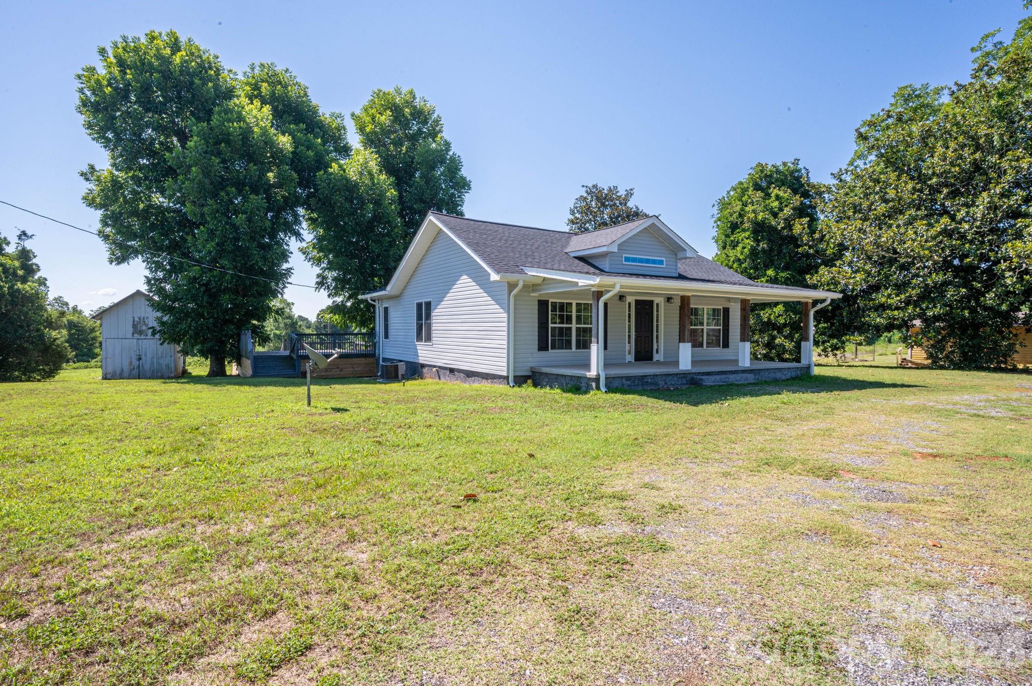 1719 S Lafayette Street Property Photo 4