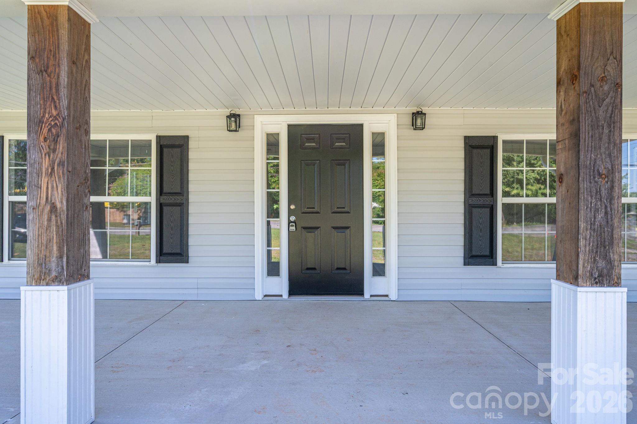 1719 S Lafayette Street Property Photo 7