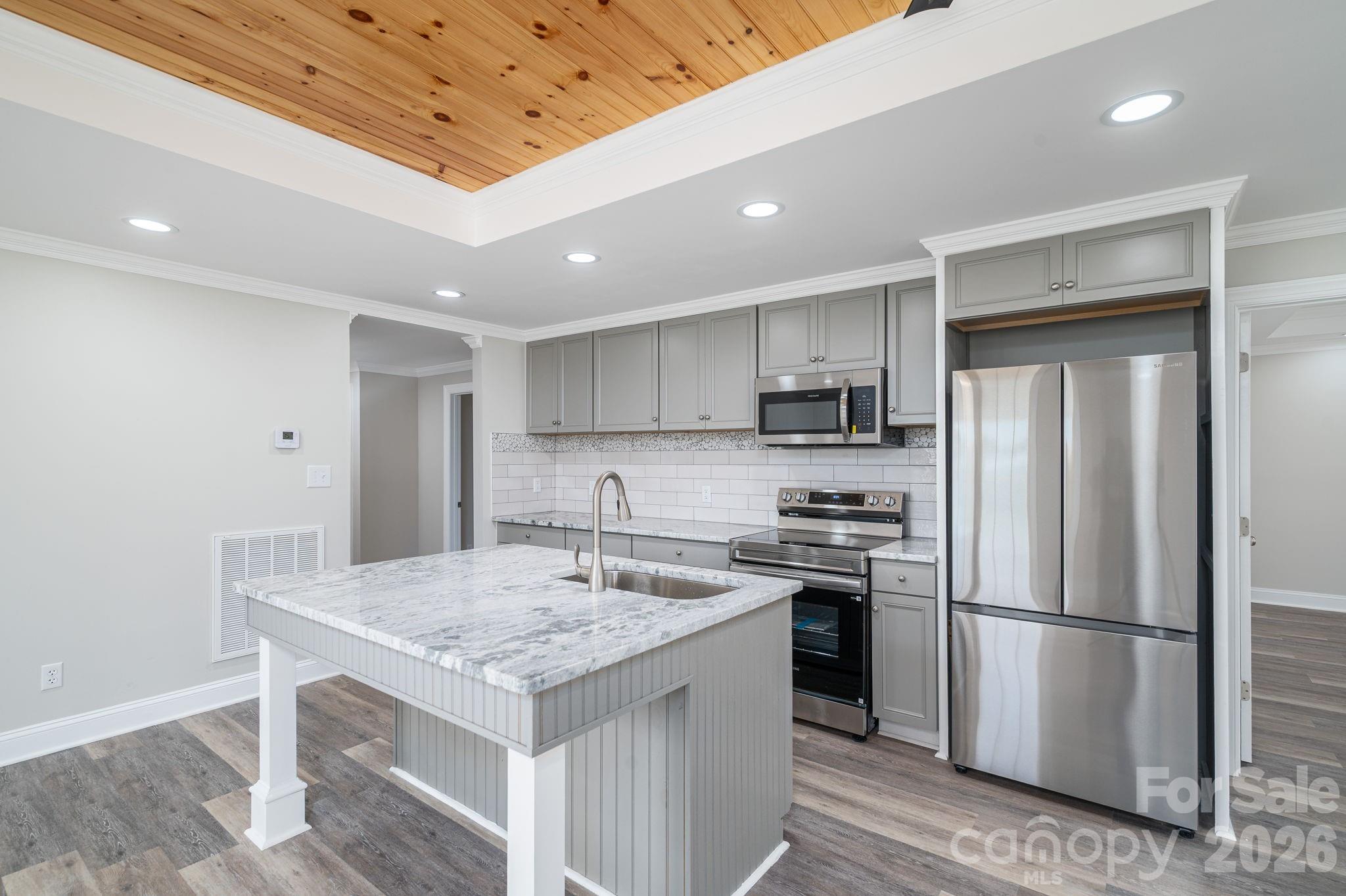 1719 S Lafayette Street Property Photo 10