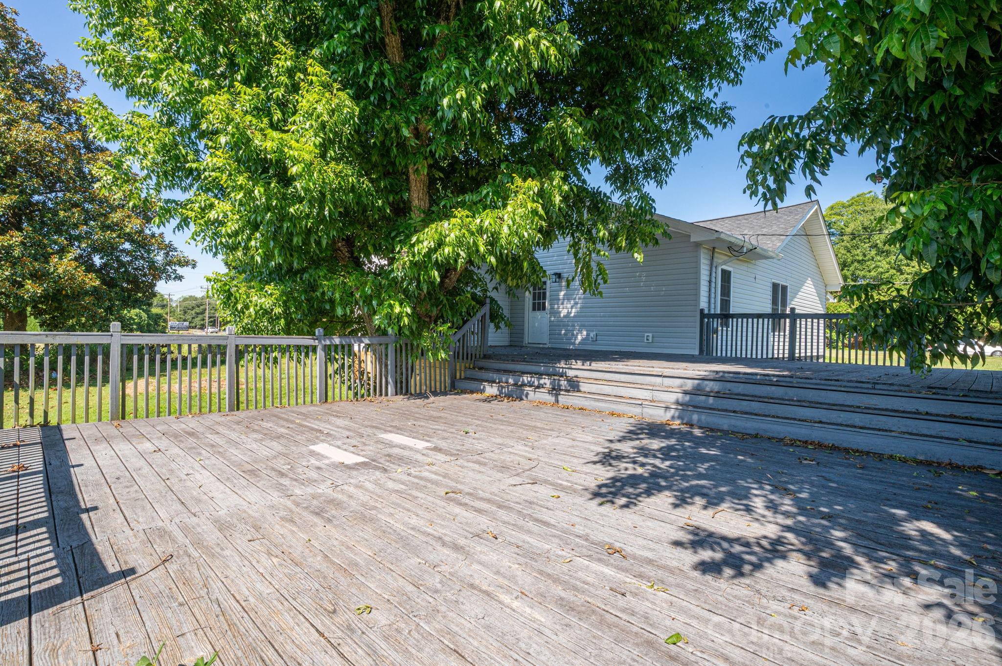 1719 S Lafayette Street Property Photo 43