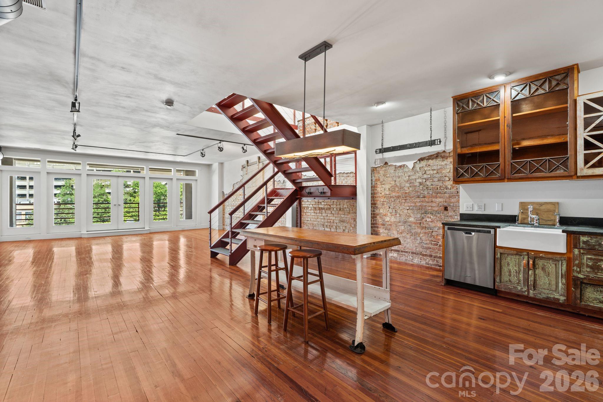 57 Broadway Street A & 101 Property Photo 5