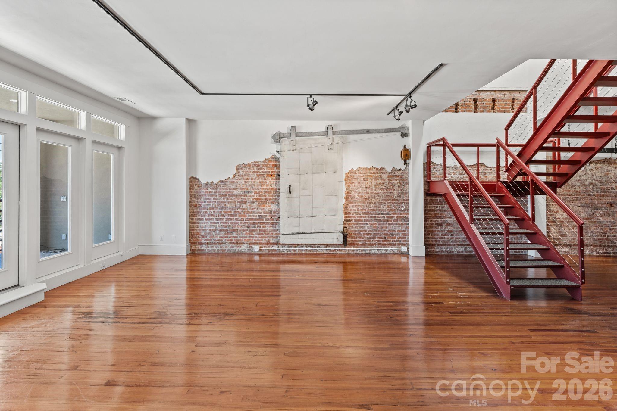 57 Broadway Street A & 101 Property Photo 13