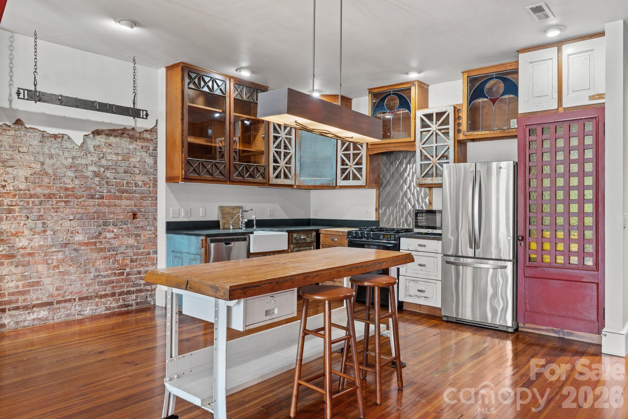57 Broadway Street A & 101 Property Photo 18