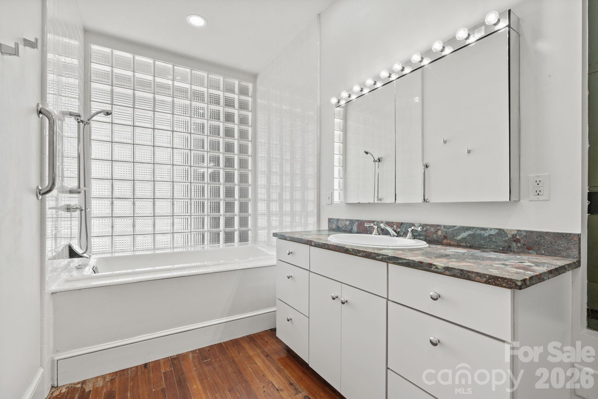 57 Broadway Street A & 101 Property Photo 25