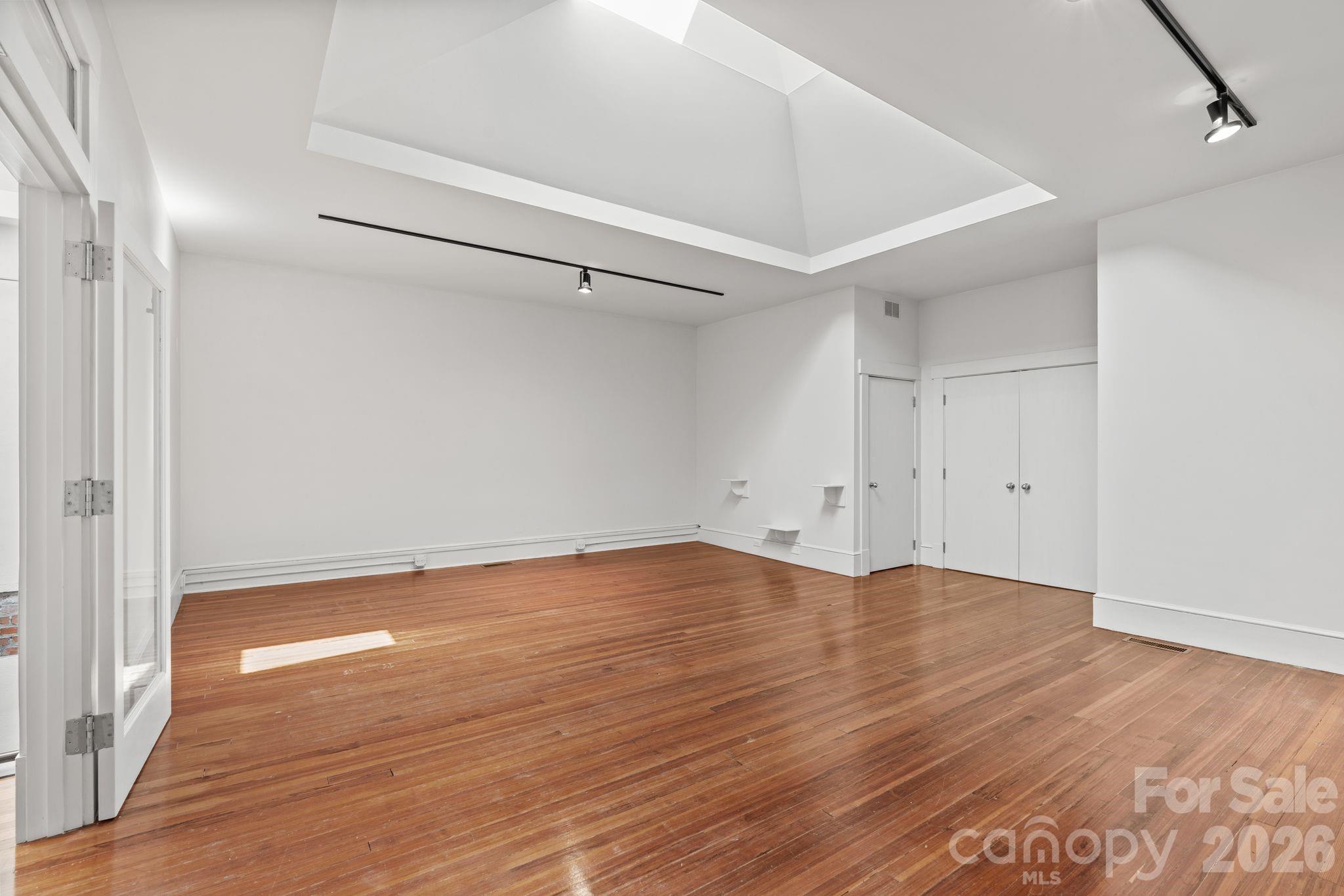 57 Broadway Street A & 101 Property Photo 33