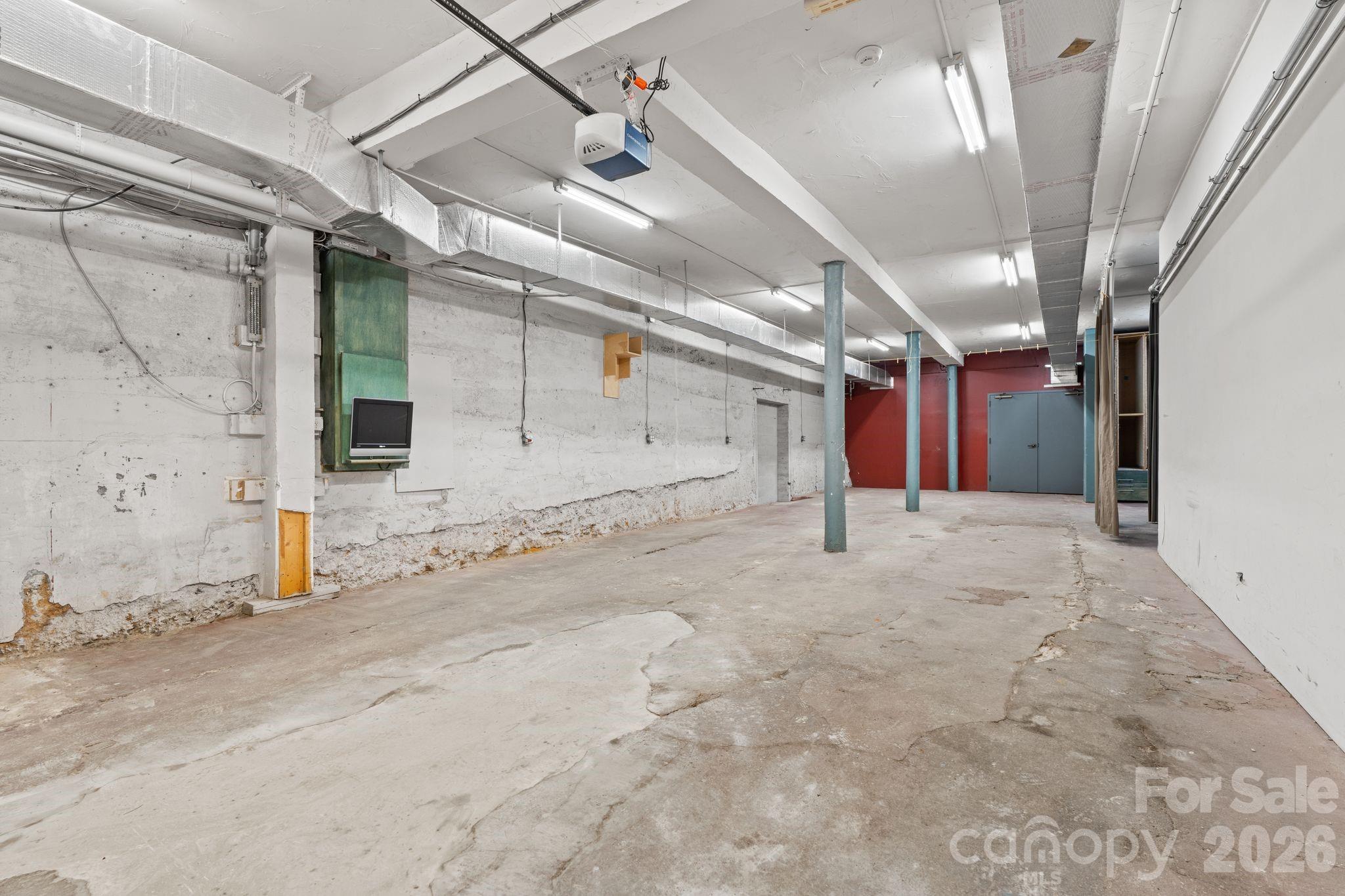 57 Broadway Street A & 101 Property Photo 38