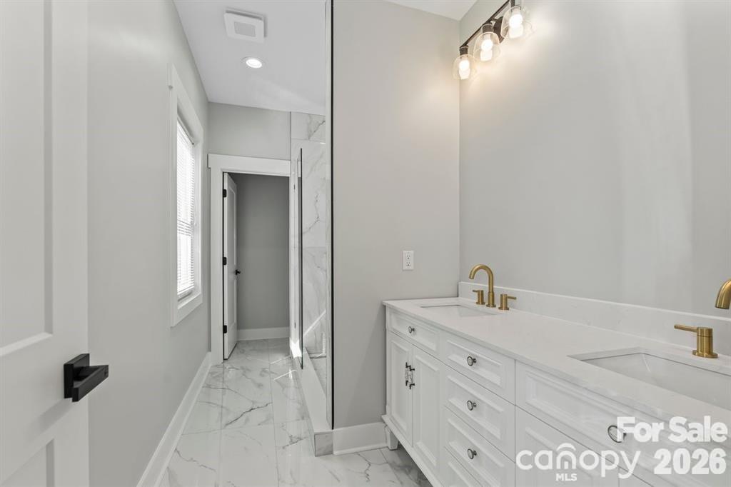 543 30th Avenue Property Photo 13