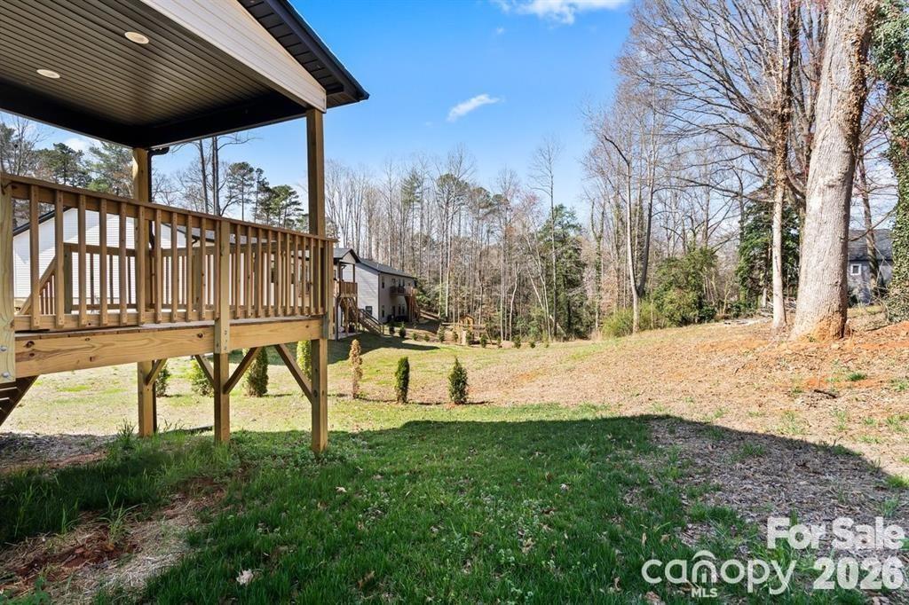 543 30th Avenue Property Photo 22