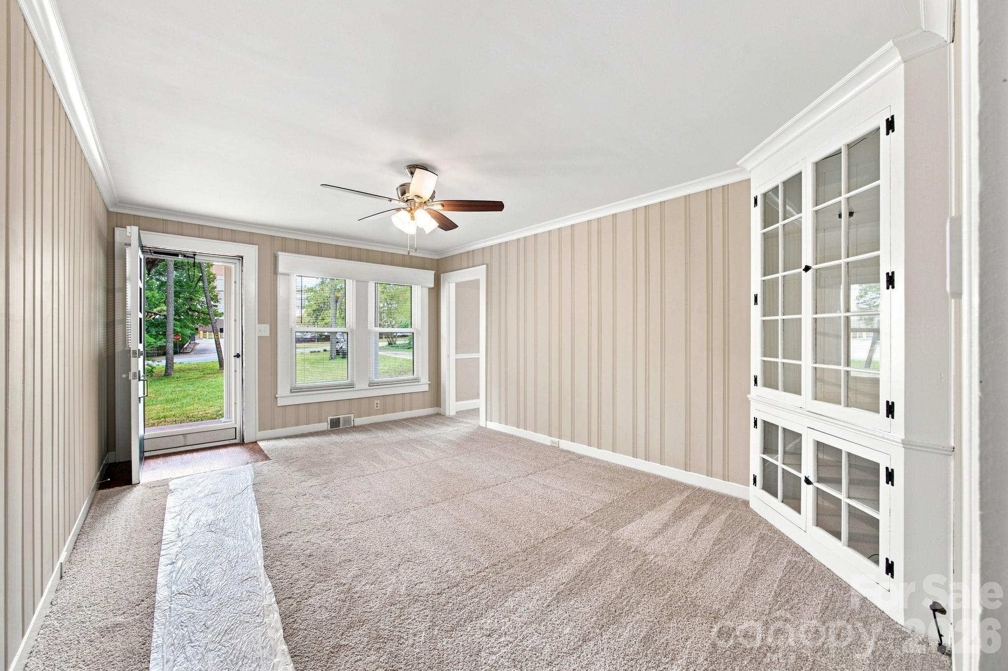 110 Confederate Avenue Property Photo 4