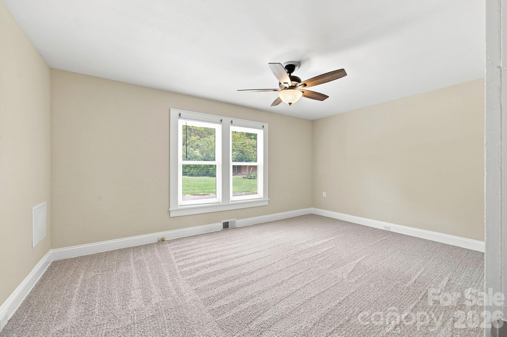110 Confederate Avenue Property Photo 28