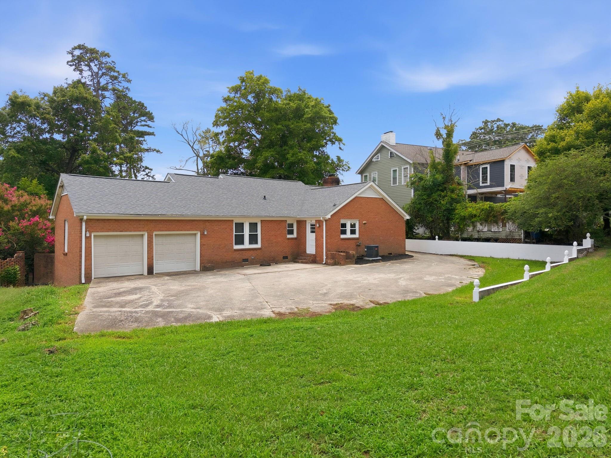 110 Confederate Avenue Property Photo 40