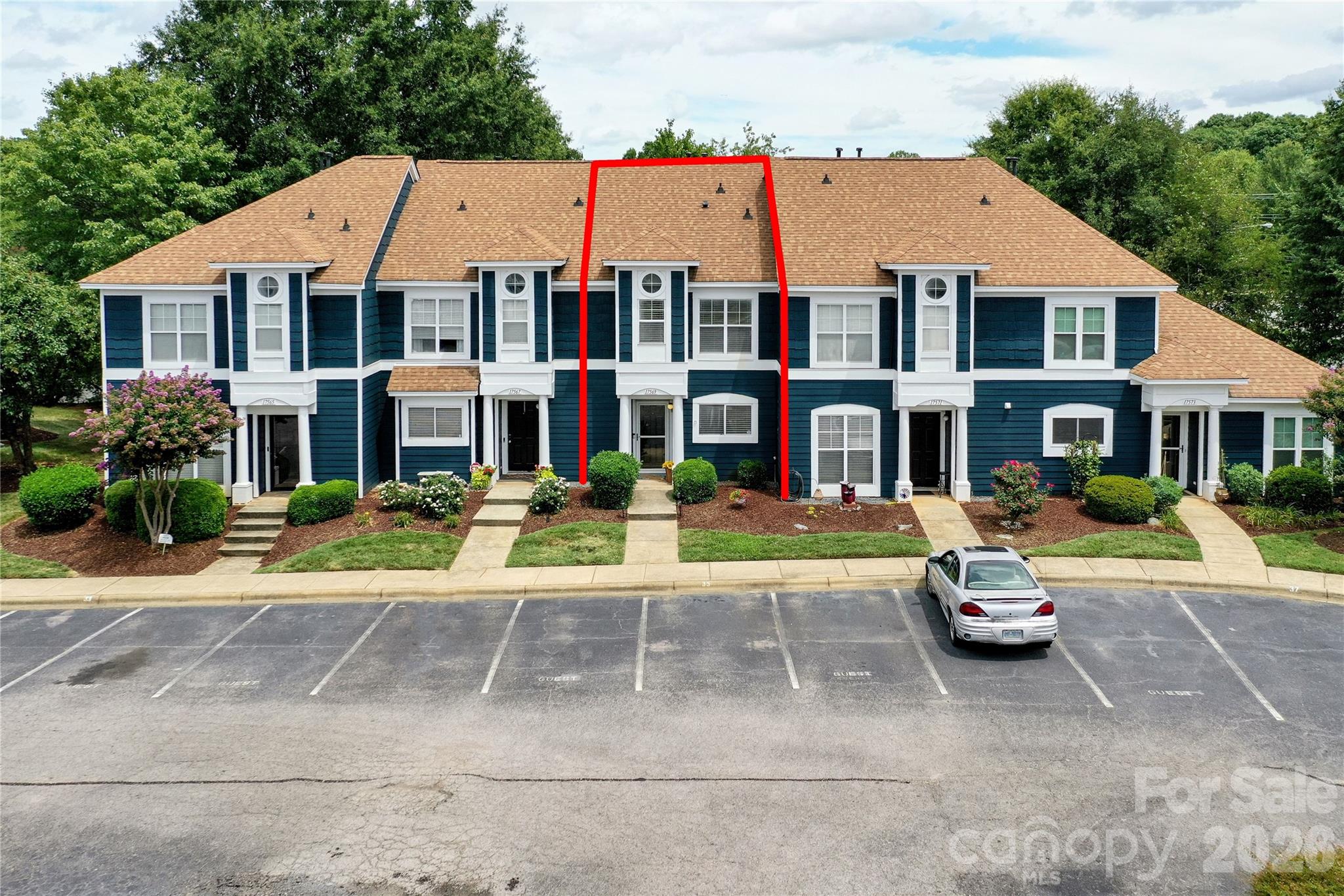17569 Tuscany Lane Property Photo 3