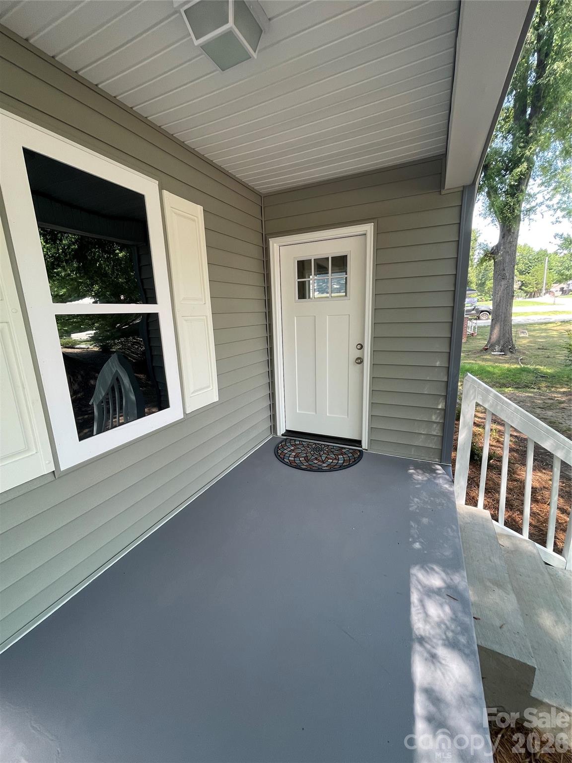 601 W Round Street Property Photo 10