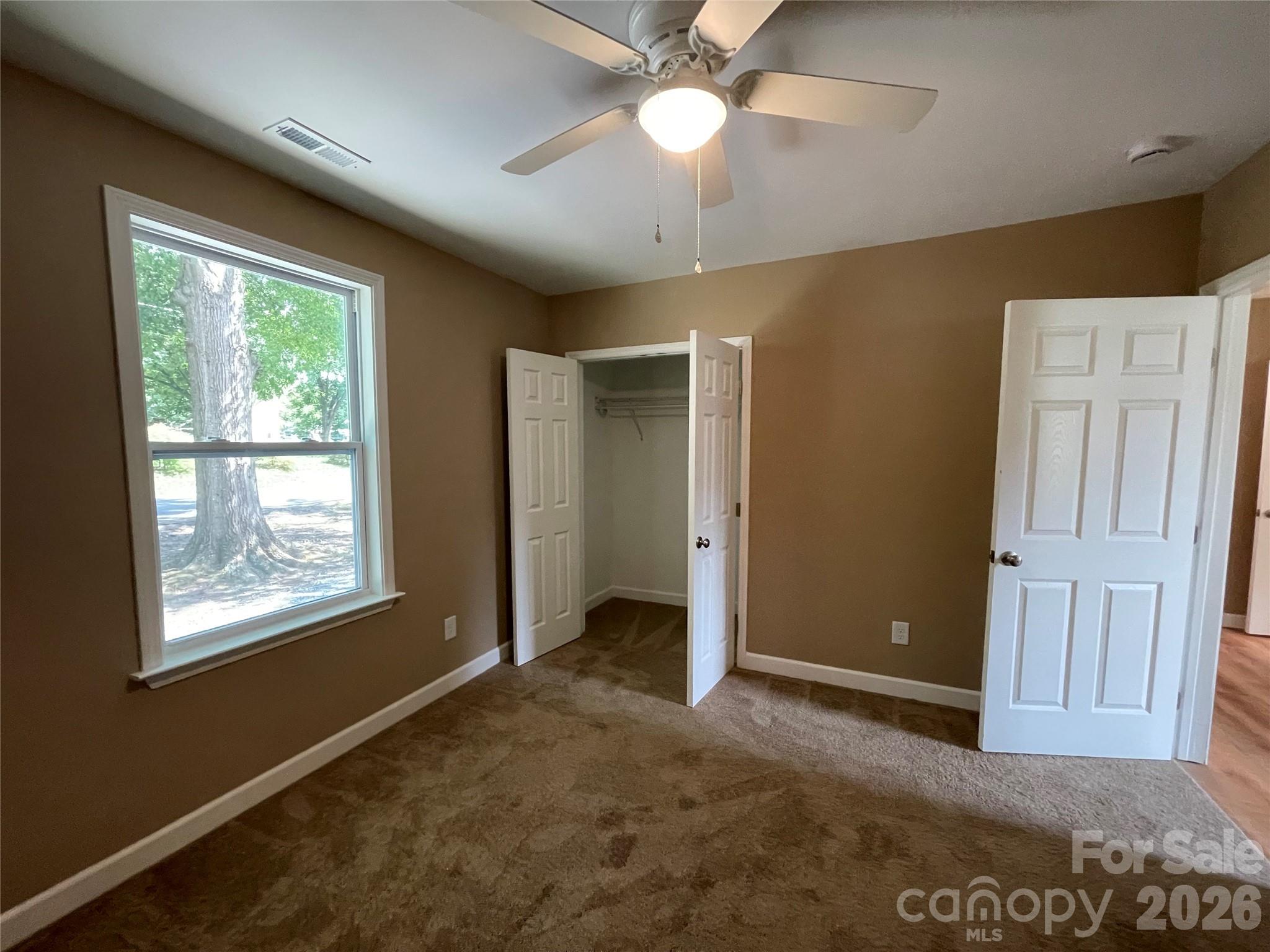 601 W Round Street Property Photo 19