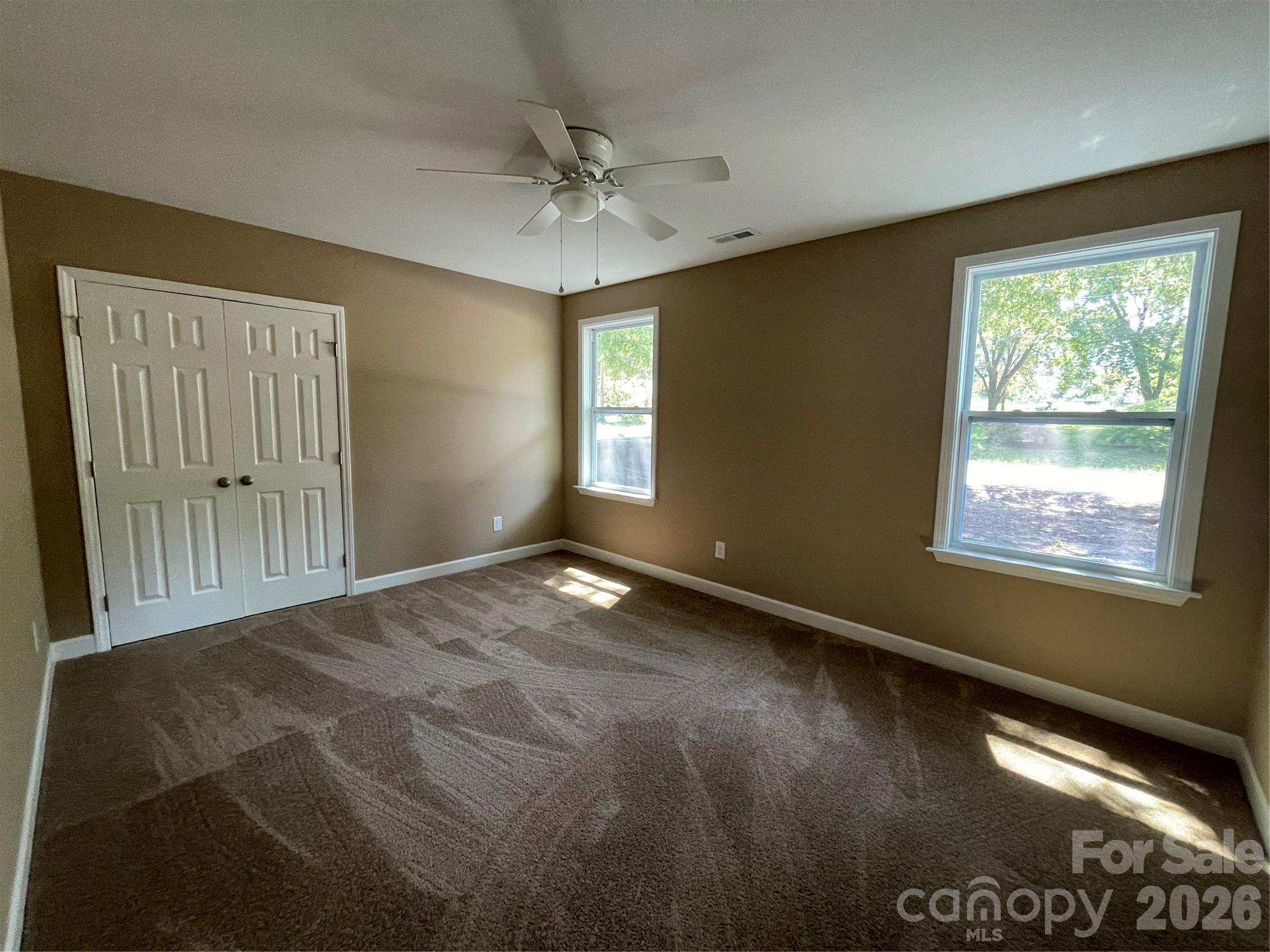 601 W Round Street Property Photo 23