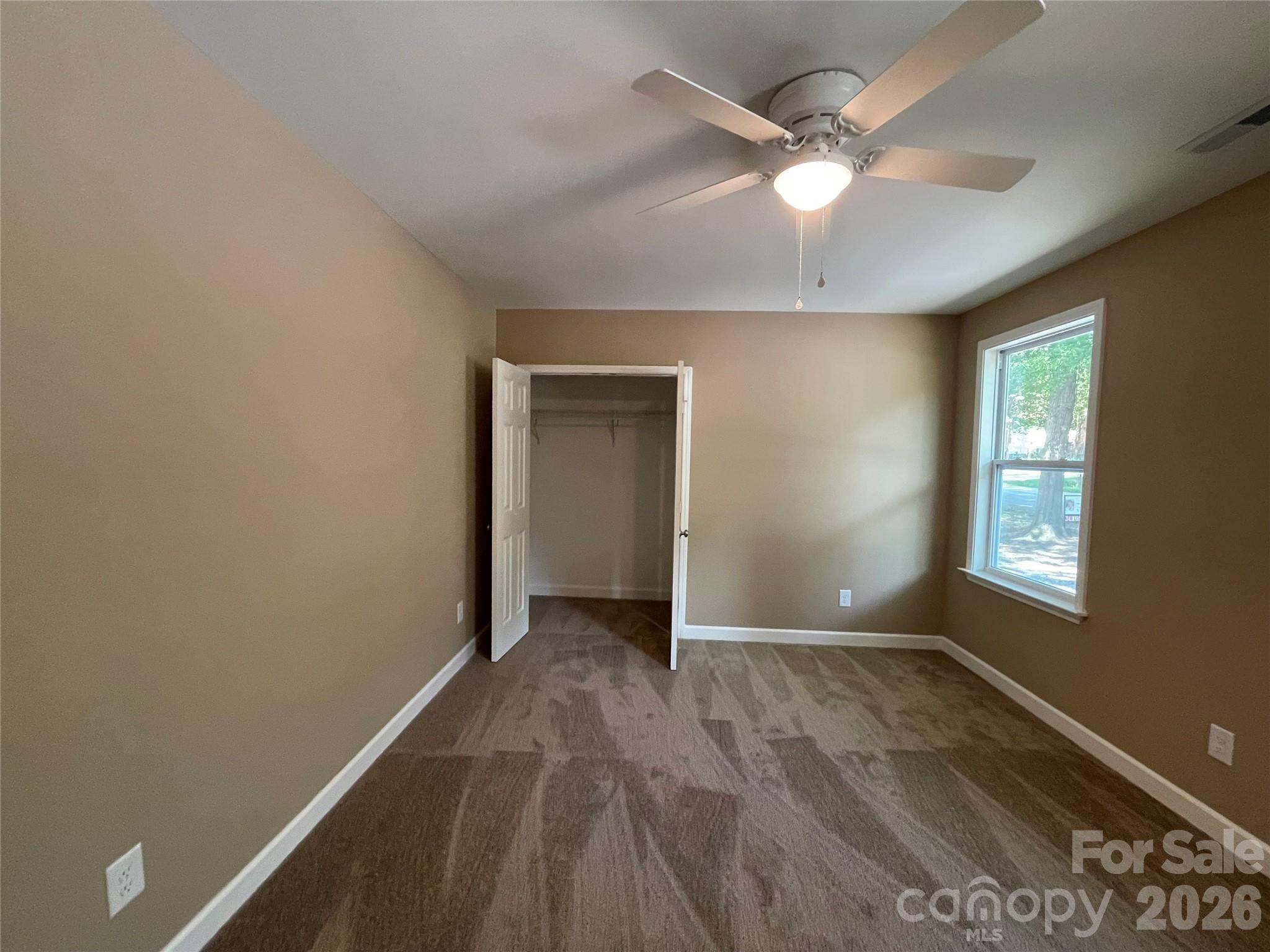 601 W Round Street Property Photo 25