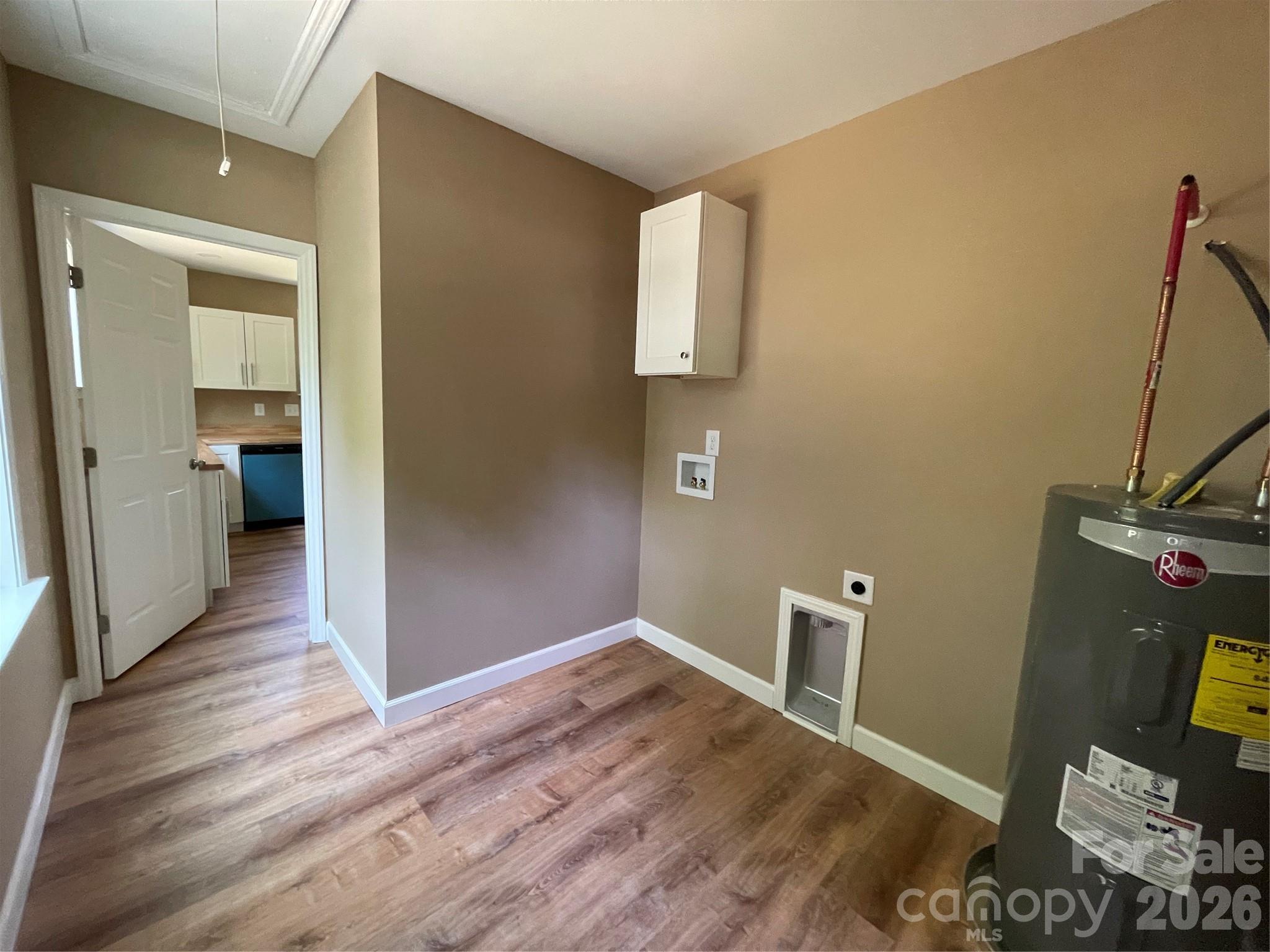 601 W Round Street Property Photo 32