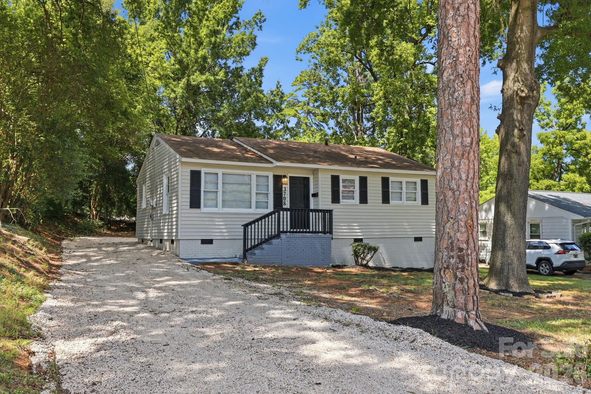 3708 Carlyle Drive Property Photo 1