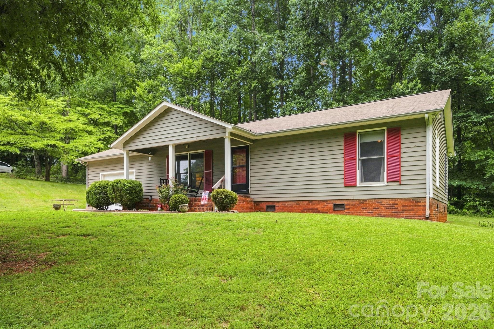 213 Hamilton Road Property Photo 2
