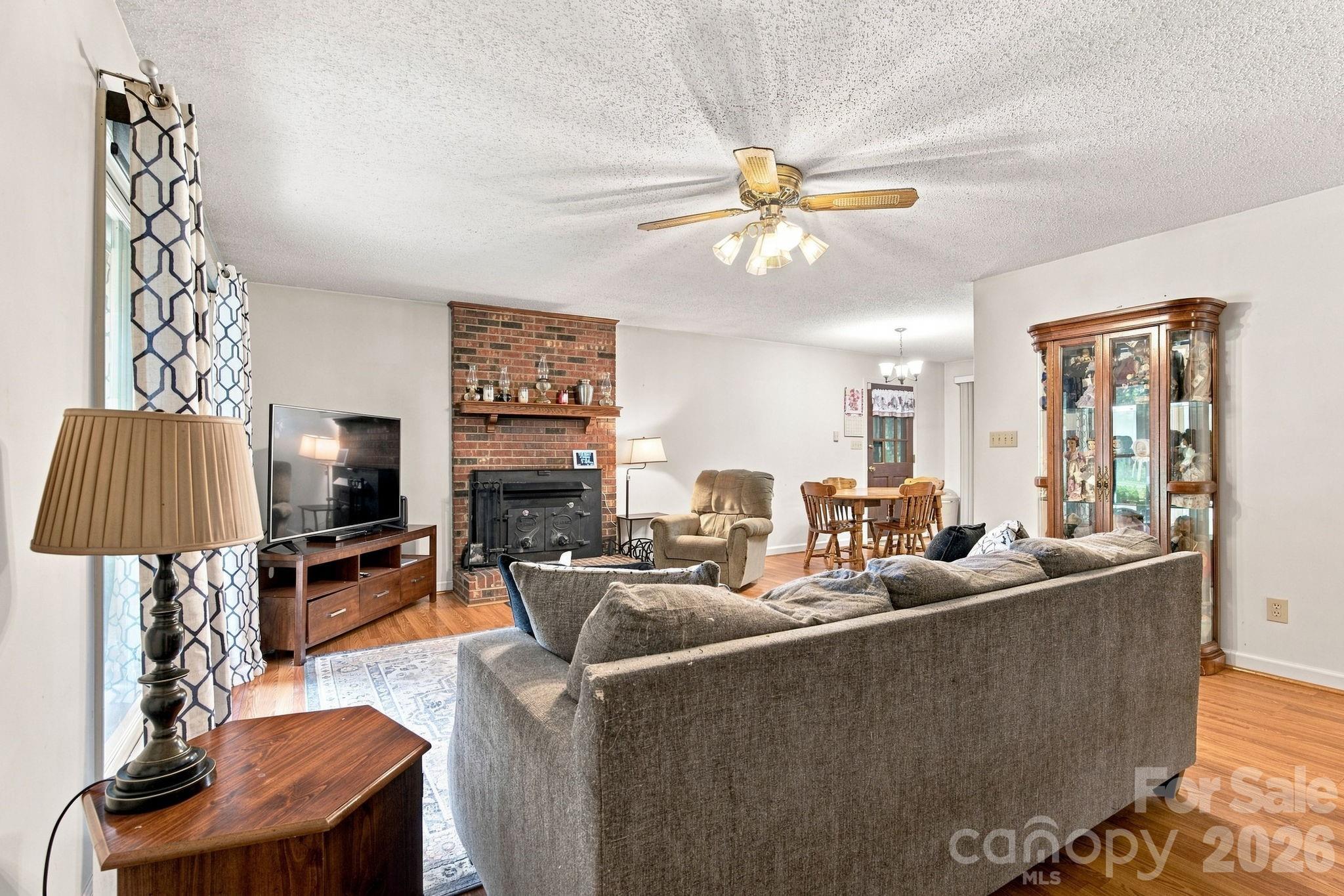213 Hamilton Road Property Photo 5