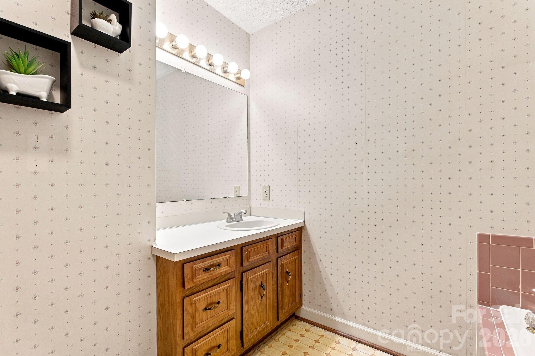 213 Hamilton Road Property Photo 20