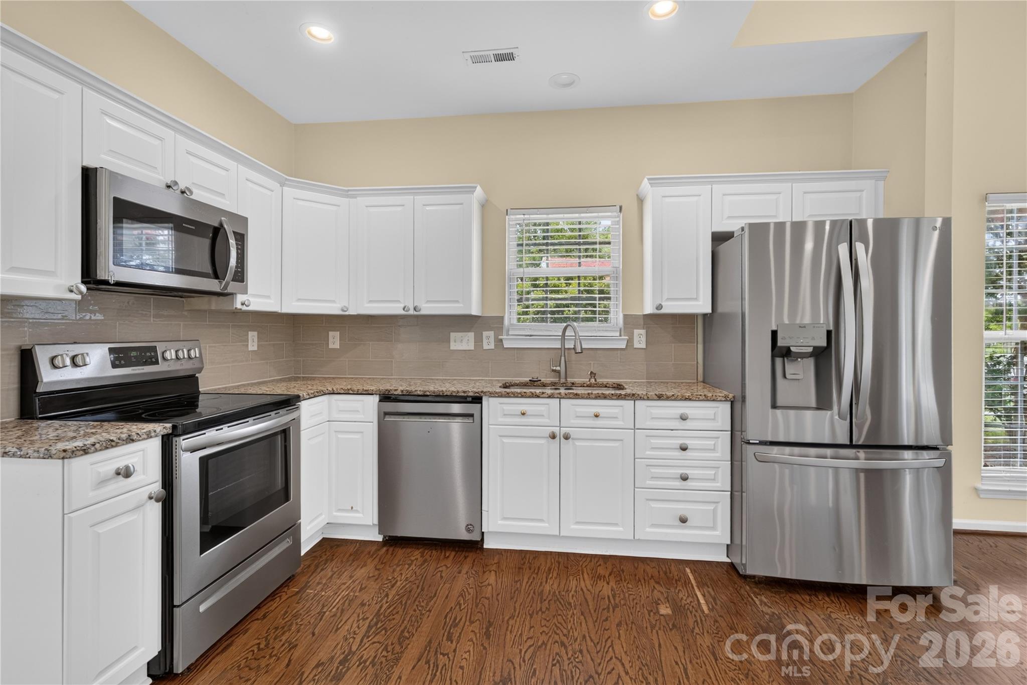 11436 Brook Meadow Place Property Photo 6